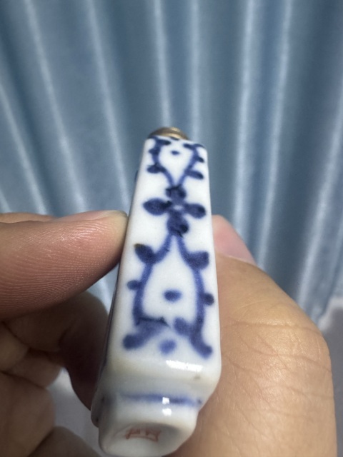 古玩陶瓷青花加彩人物紋鼻煙壺拍賣，當前價格2600元