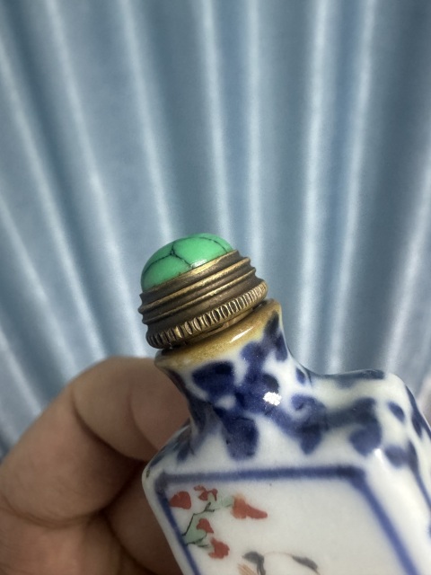 古玩陶瓷青花加彩人物紋鼻煙壺拍賣，當前價格2600元