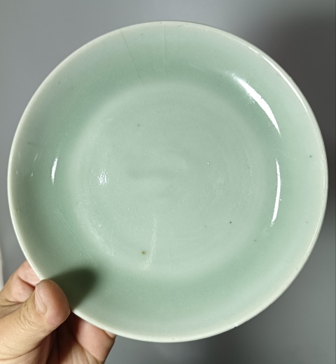 古玩陶瓷精美清中期豆青釉盤三件拍賣，當前價格128元