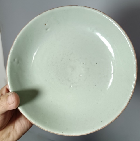 古玩陶瓷精美清中期豆青釉盤三件拍賣，當前價格128元