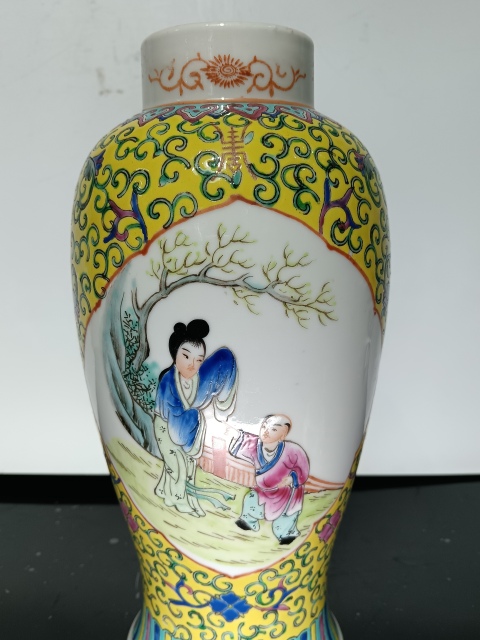 古玩陶瓷民國?三娘教子圖粉彩瓶拍賣,當前價格2898元