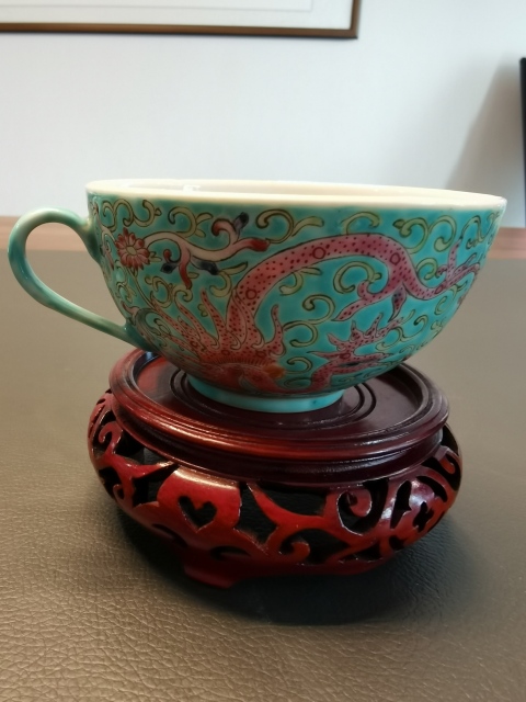 古玩陶瓷江西名瓷款松石綠釉夔鳳紋茶杯拍賣，當(dāng)前價格880元