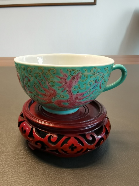 古玩陶瓷江西名瓷款松石綠粉彩夔鳳紋茶杯拍賣,當前價格750元