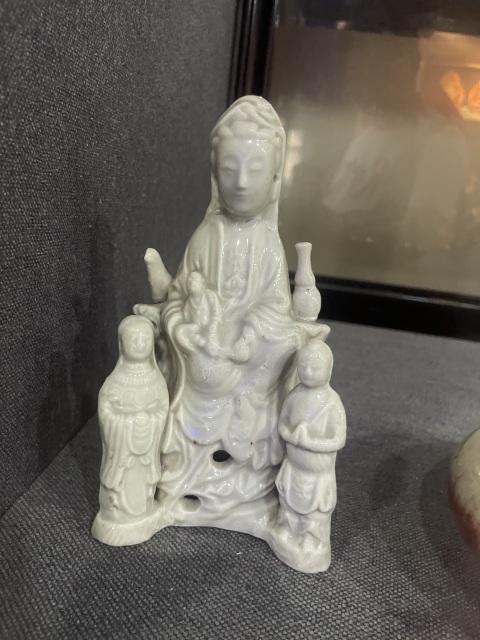 古玩陶瓷德化白瓷觀音造像，無(wú)底圖，偏老拍賣(mài)，當(dāng)前價(jià)格980元
