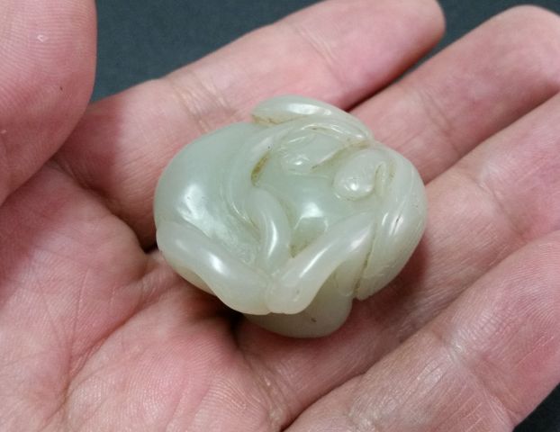 古玩玉器和田玉小擺件(恩愛)拍賣,當前價格680元
