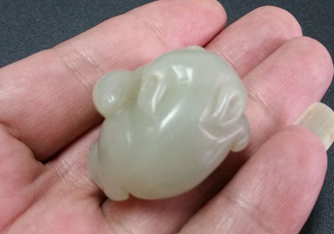古玩玉器和田玉小擺件(恩愛)拍賣,當前價格680元