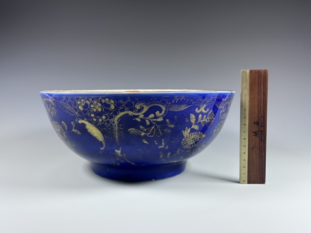 古玩陶瓷清中期祭藍(lán)描金花卉大碗拍賣，當(dāng)前價(jià)格12000元