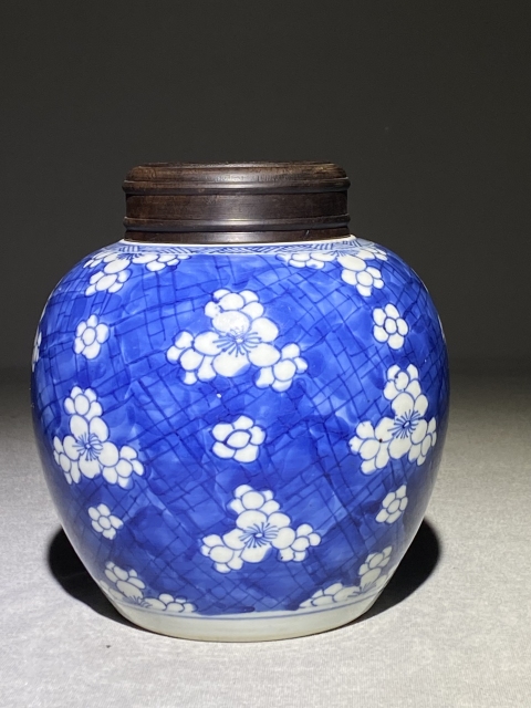 古玩陶瓷青花冰梅圖蓋罐拍賣，當前價格13800元