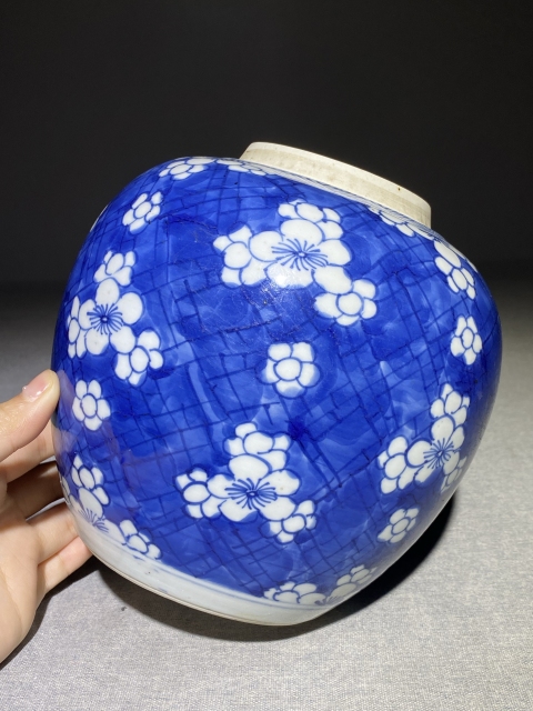 古玩陶瓷青花冰梅圖蓋罐拍賣，當前價格13800元