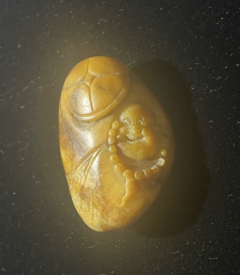 古玩玉器黃沁獨(dú)籽料雕玉彌勒拍賣,當(dāng)前價(jià)格699元