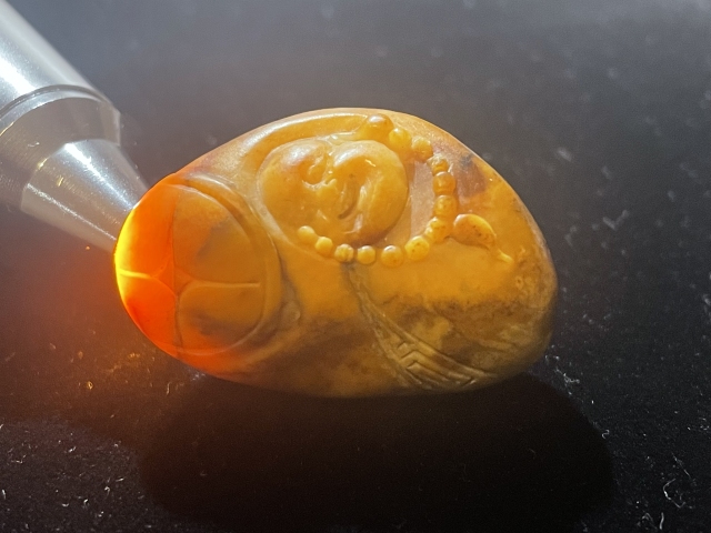 古玩玉器黃沁獨(dú)籽料雕玉彌勒拍賣,當(dāng)前價(jià)格699元