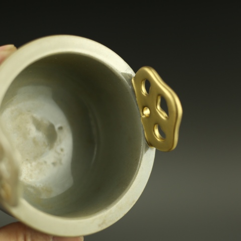 古玩陶瓷宋：龍泉鼎式爐拍賣，當(dāng)前價(jià)格4500元