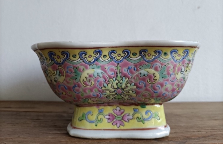 古玩陶瓷清末民初粉彩高足碗拍賣，當前價格988元