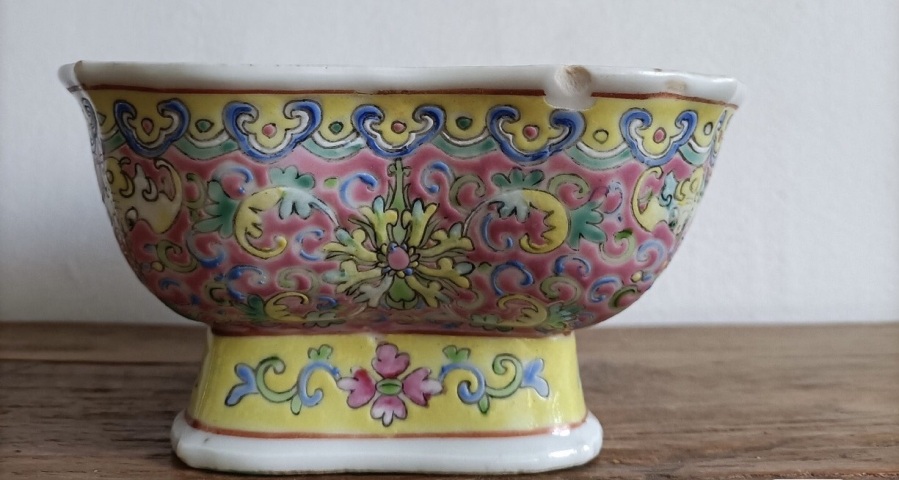 古玩陶瓷清末民初粉彩高足碗拍賣，當前價格988元