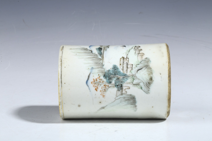 古玩陶瓷民國·淺絳彩山水紋筆筒真品鑒賞圖