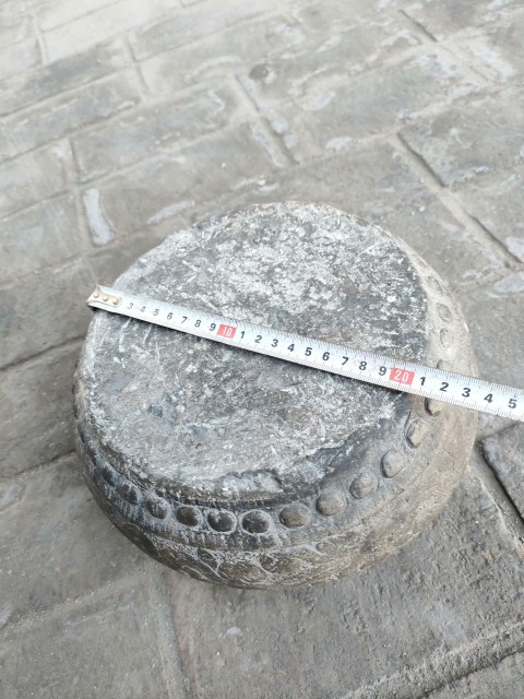 古玩雜項清代青石浮雕石鼓拍賣,當前價格2500元