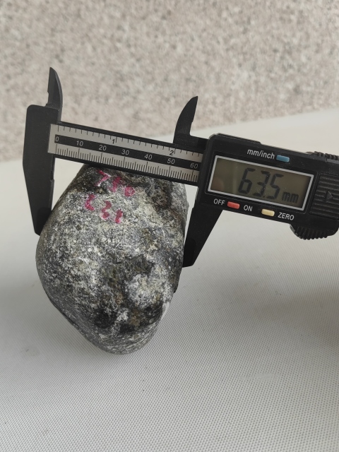 古玩玉器天然翡翠原石料拍賣，當前價格580元