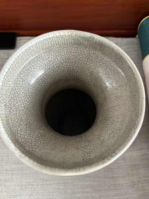 古玩陶瓷雍乾哥釉盤口瓶拍賣，當(dāng)前價(jià)格22000元