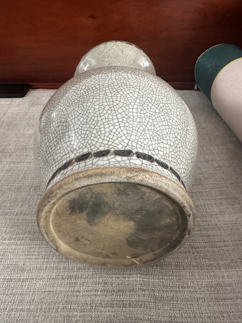古玩陶瓷雍乾哥釉盤口瓶拍賣，當(dāng)前價(jià)格22000元