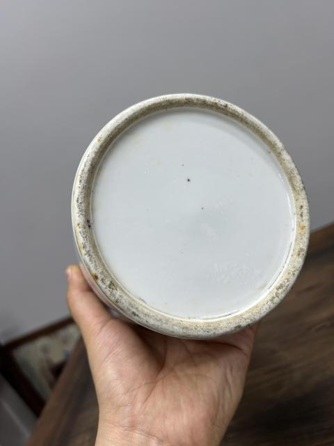 古玩陶瓷清晚期 刻瓷帽筒拍賣,當(dāng)前價(jià)格16888元