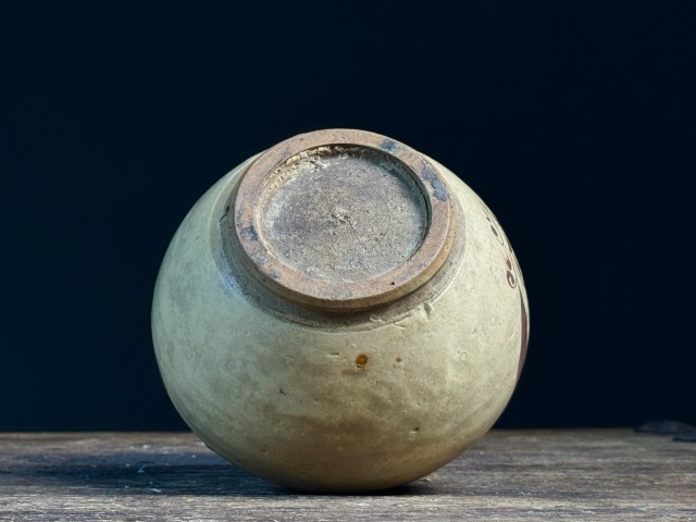 古玩陶瓷明代?黃釉花卉紋罐拍賣，當前價格2200元