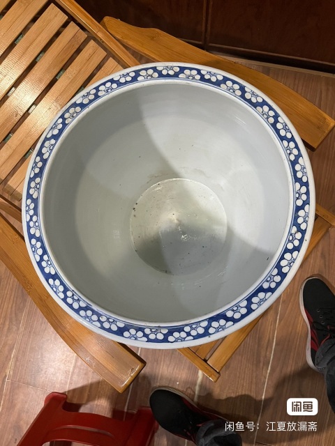 古玩陶瓷青花冰梅開窗人物卷缸拍賣,當前價格25000元