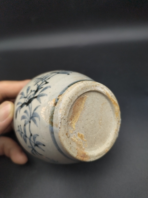 古玩陶瓷青花折枝花卉紋蓋罐拍賣,當前價格1500元