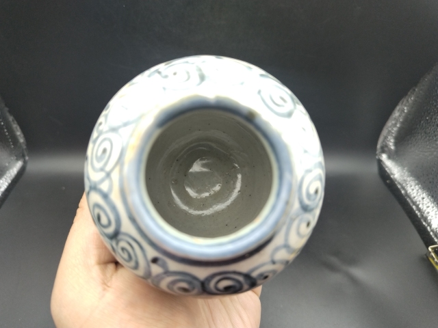 古玩陶瓷青花折枝花卉紋蓋罐拍賣,當前價格1500元