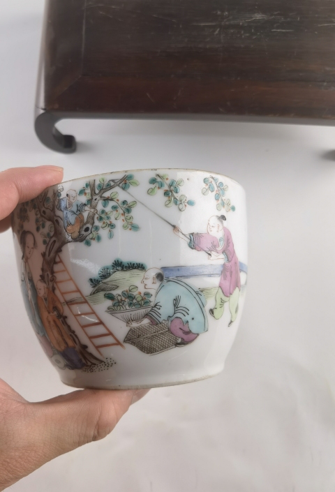 古玩陶瓷同治細(xì)路粉彩摘得桂冠蓋缸拍賣，當(dāng)前價(jià)格998元