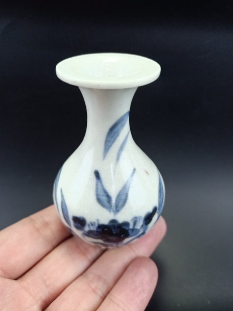 古玩陶瓷【清早】青花花卉紋玉壺春瓶【有瓶中皇后的美稱】拍賣,當(dāng)前價(jià)格0元