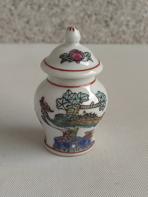 古玩陶瓷粉彩鳳穿花蓋罐拍賣，當(dāng)前價(jià)格260元