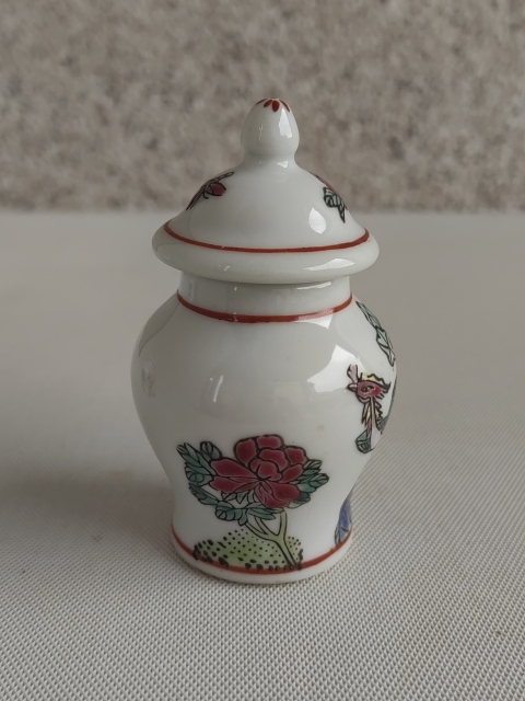 古玩陶瓷粉彩鳳穿花蓋罐拍賣，當(dāng)前價(jià)格260元