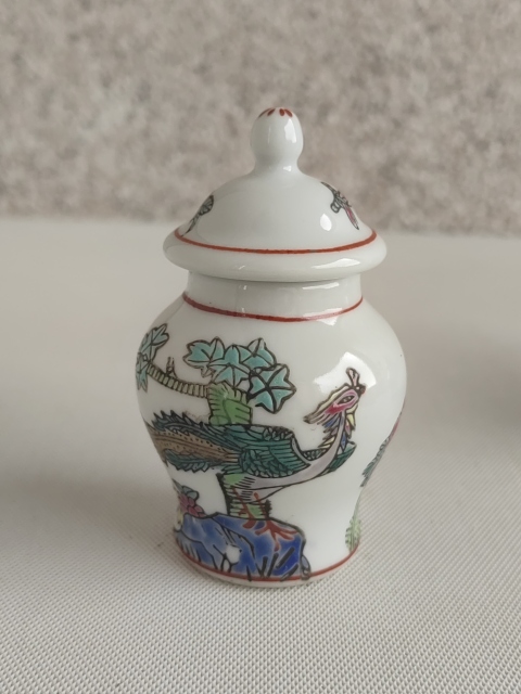 古玩陶瓷粉彩鳳穿花蓋罐拍賣，當(dāng)前價(jià)格260元