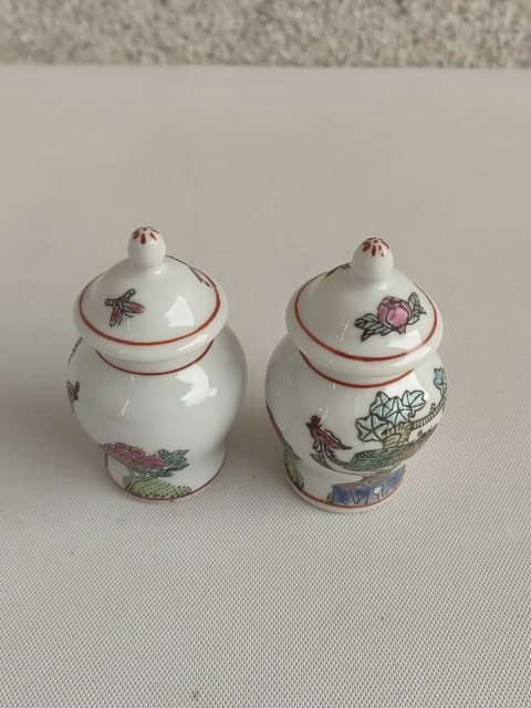 古玩陶瓷粉彩鳳穿花蓋罐拍賣，當(dāng)前價(jià)格260元