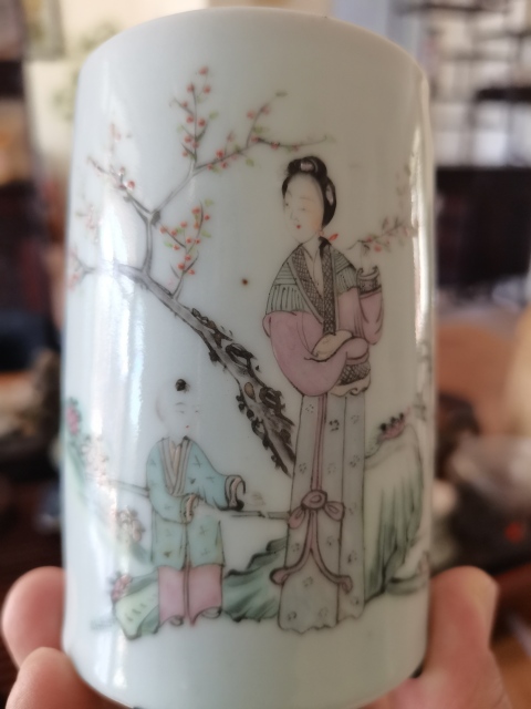 古玩陶瓷粉彩桃花美女詩文筆筒拍賣，當前價格2300元