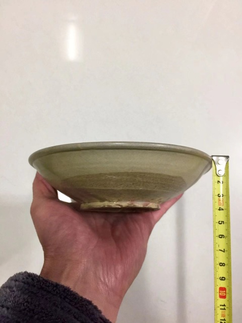 古玩陶瓷唐:五代十國越窯青瓷唇口碗(一對)拍賣,當前價格260000元