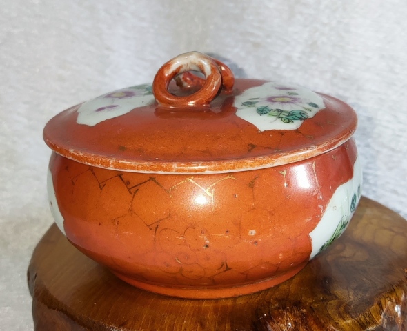 古玩陶瓷花鳥紋蓋盒拍賣,當前價格518元