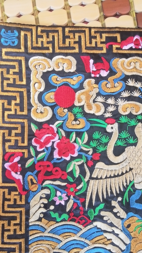 古玩雜項(xiàng)補(bǔ)子拍賣,當(dāng)前價(jià)格120元