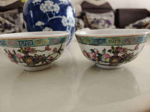 古玩陶瓷粉彩博古圖茶碗拍賣，當前價格1580元
