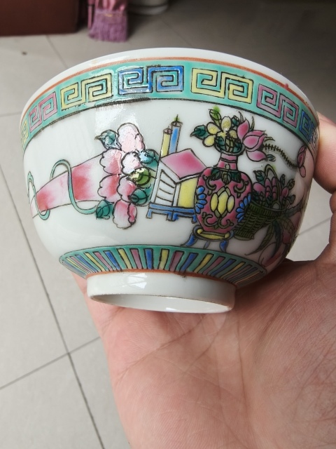 古玩陶瓷粉彩博古圖茶碗拍賣，當前價格1580元