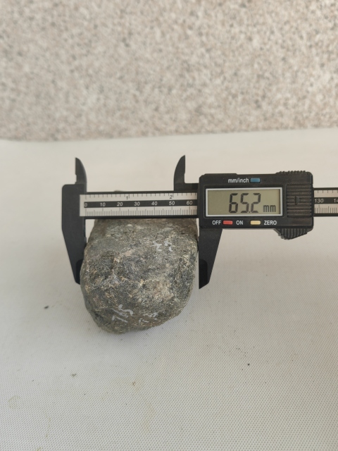 古玩玉器天然翡翠原石料拍賣,當(dāng)前價格680元