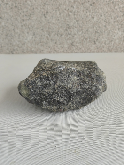 古玩玉器天然翡翠原石料拍賣,當前價格1500元