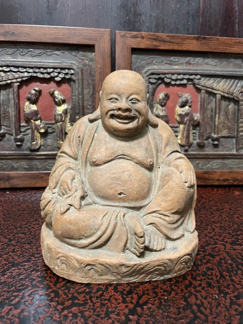古玩陶瓷紫砂胎彌勒佛坐像拍賣，當(dāng)前價(jià)格4000元