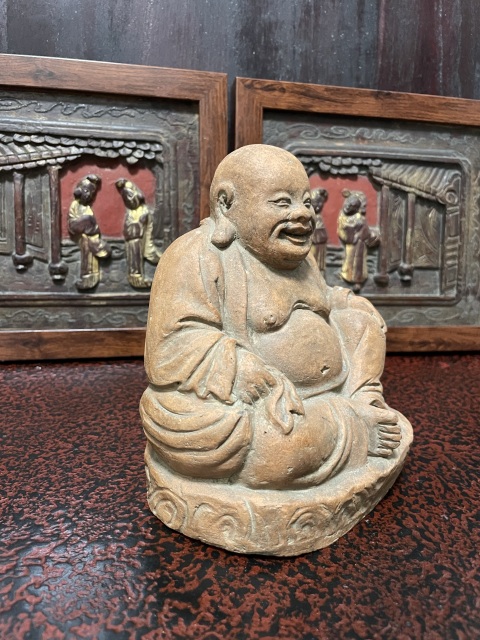 古玩陶瓷紫砂胎彌勒佛坐像拍賣，當(dāng)前價(jià)格4000元