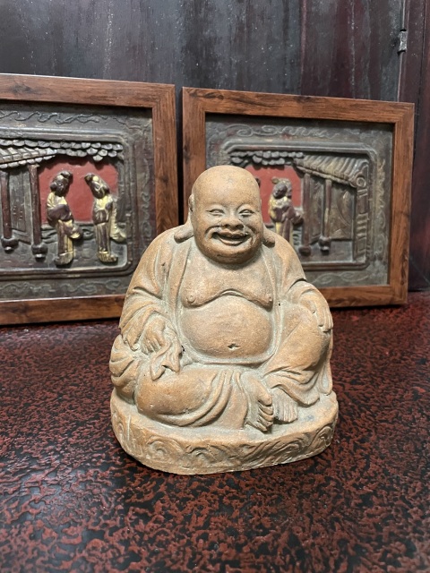 古玩陶瓷紫砂胎彌勒佛坐像拍賣，當(dāng)前價(jià)格4000元