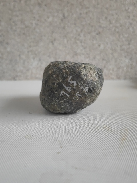 古玩玉器天然翡翠原石料拍賣,當(dāng)前價格680元