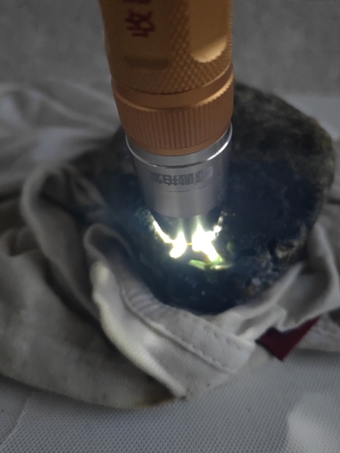 古玩玉器天然翡翠原石料拍賣,當前價格750元