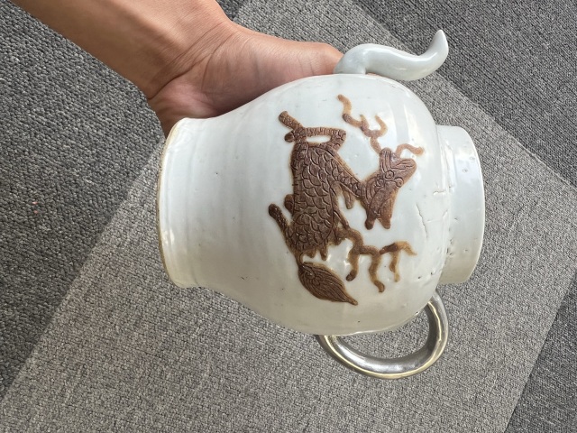 古玩陶瓷白釉地鐵銹釉麒麟紋執壺拍賣，當前價格15000元