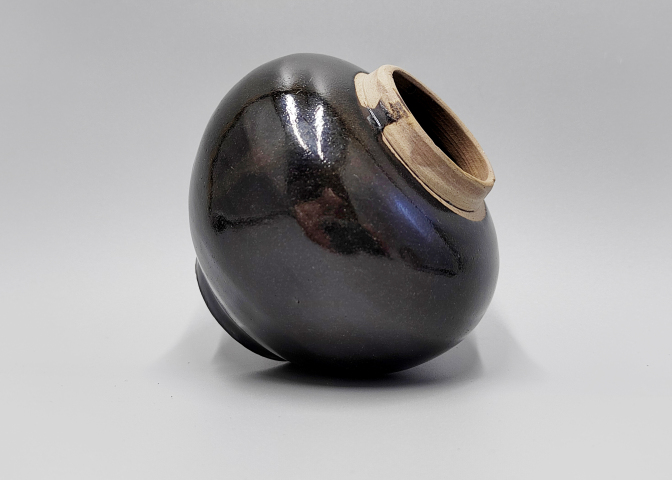 古玩陶瓷雅致的元明黑釉罐插花神器拍賣,當(dāng)前價(jià)格800元