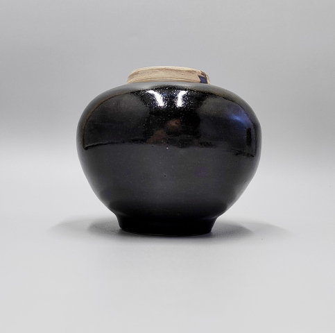 古玩陶瓷雅致的元明黑釉罐插花神器拍賣,當(dāng)前價(jià)格800元